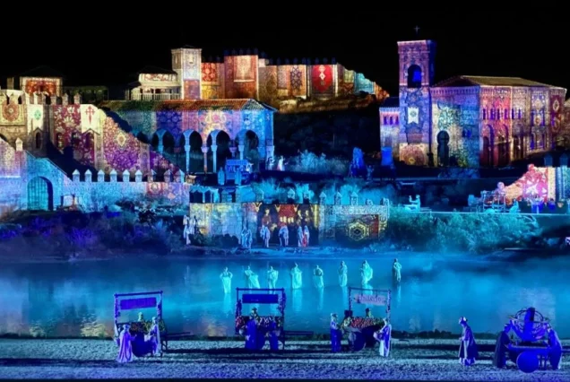 PATRIMOMIO DE LA HUMANIDAD con PUY du FOU